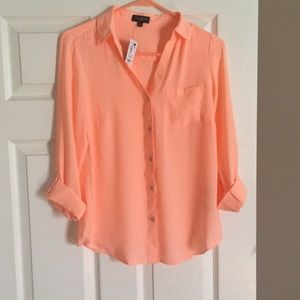 The limited Ashton button down